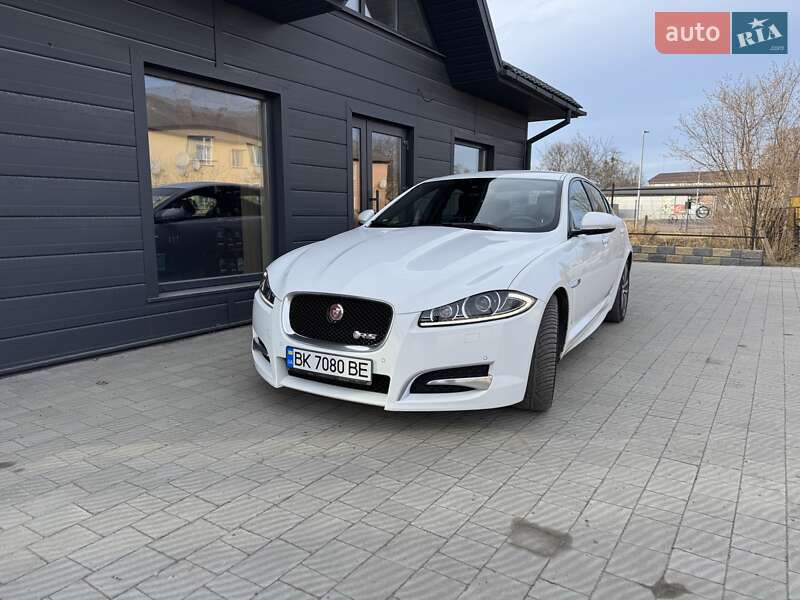 Jaguar Xf (2014)