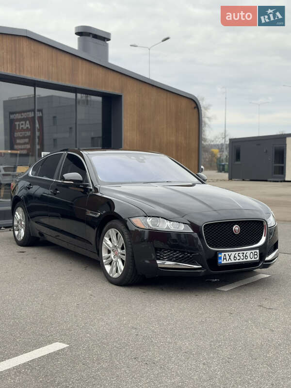 Jaguar Xf (2016)
