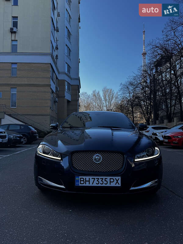 Jaguar Xf (2013)