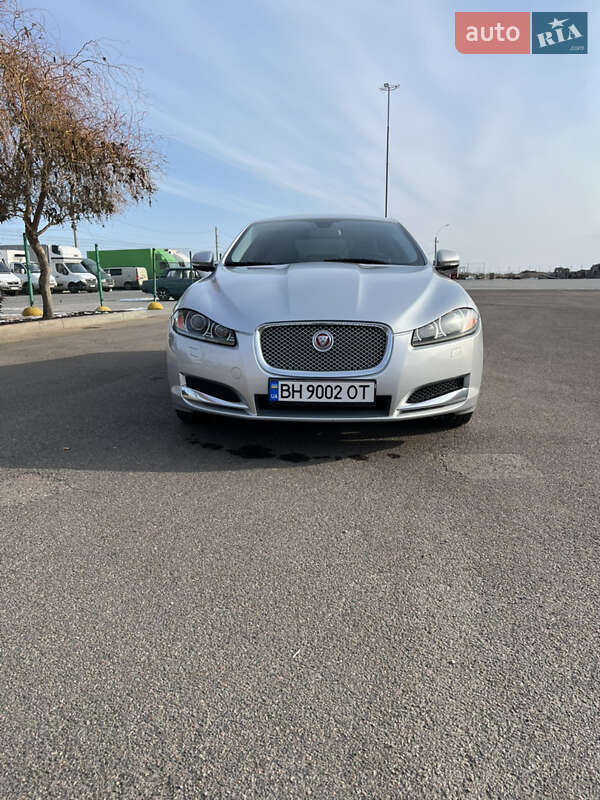 Jaguar Xf (2014)