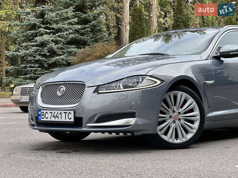 Jaguar Xf (2013)
