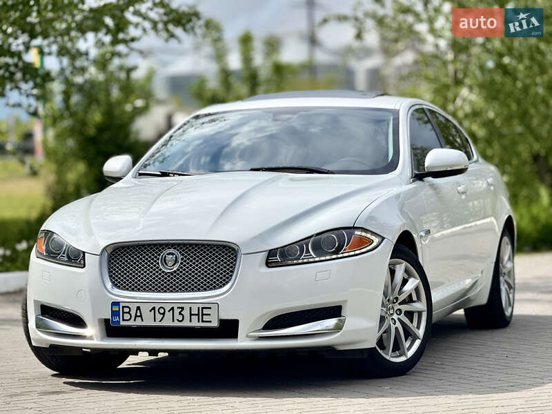 Jaguar Xf (2013)