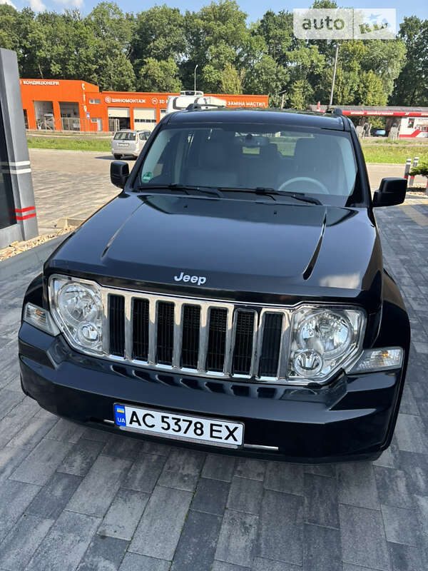 Jeep Cherokee (2008)