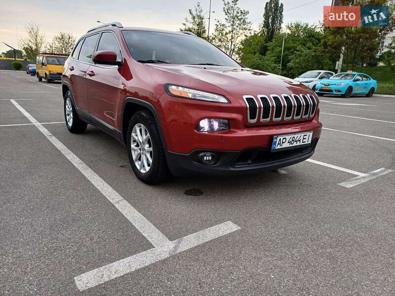 Jeep Cherokee (2015)