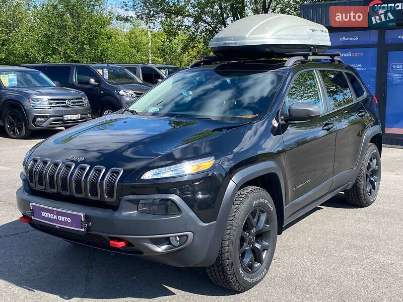 Jeep Cherokee (2016)
