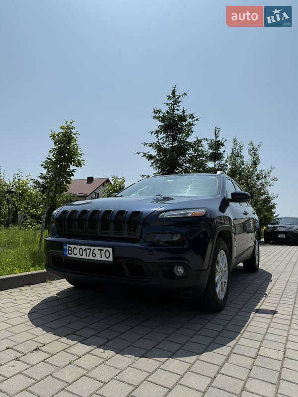 Jeep Cherokee (2017)