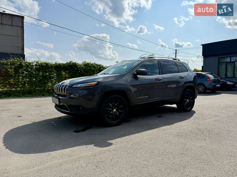 Jeep Cherokee (2015)
