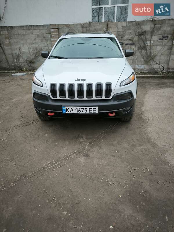 Jeep Cherokee (2015)