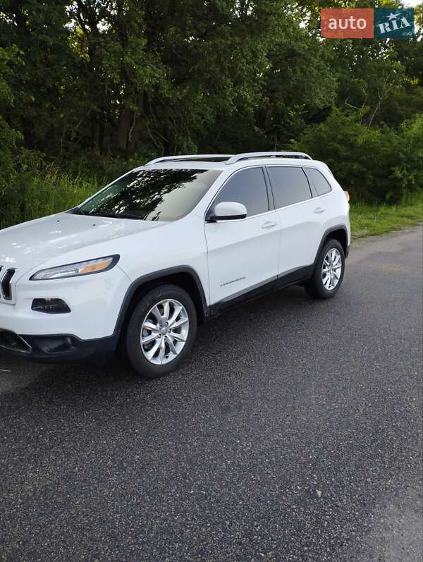 Jeep Cherokee (2015)