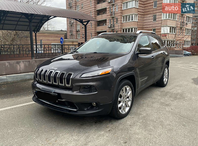 Jeep Cherokee (2015)