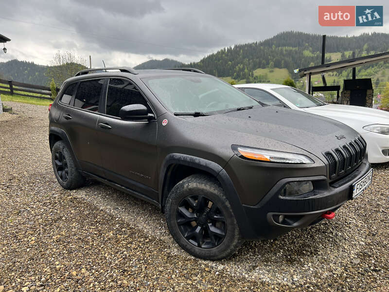 Jeep Cherokee (2016)