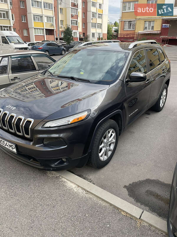 Jeep Cherokee (2016)