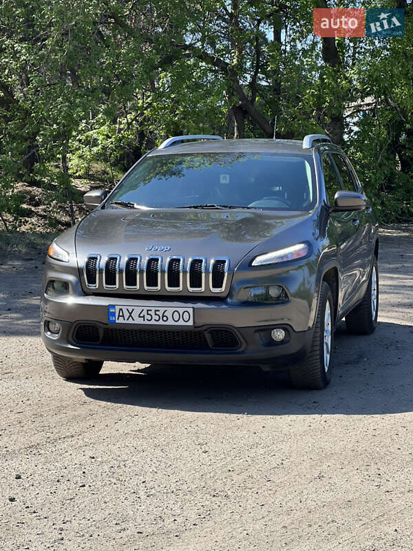 Jeep Cherokee (2016)