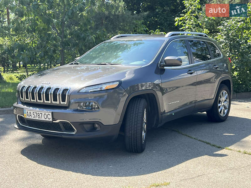 Jeep Cherokee (2015)