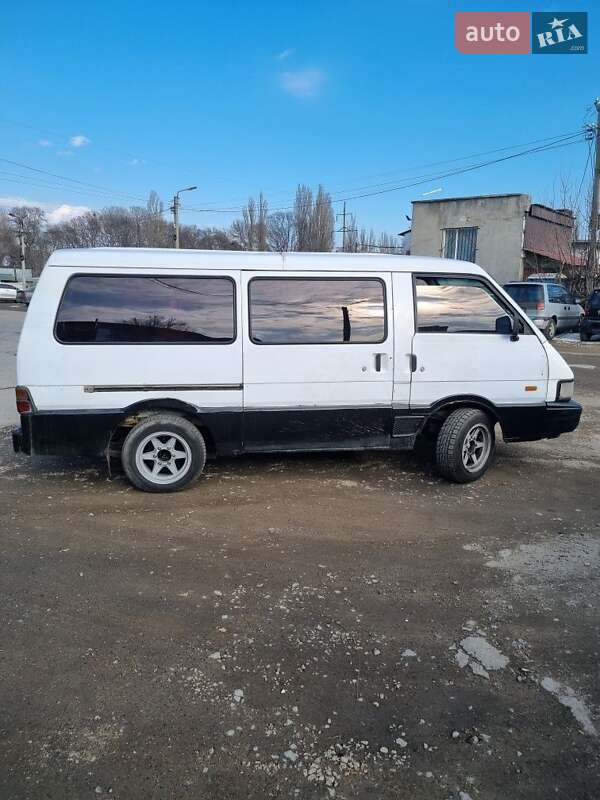 Kia Besta (1996)