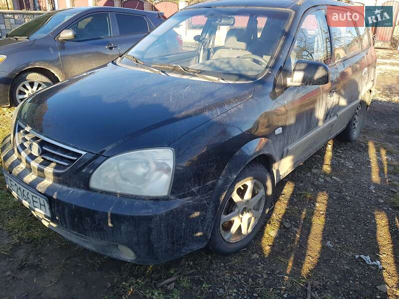Kia Carens (2002)