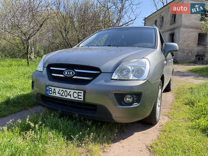 Kia Carens (2008)