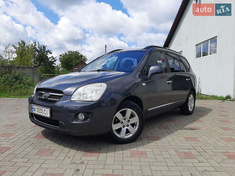 Kia Carens (2008)