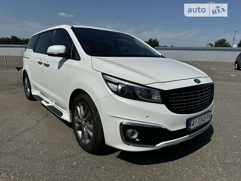 Kia Carnival (2016)