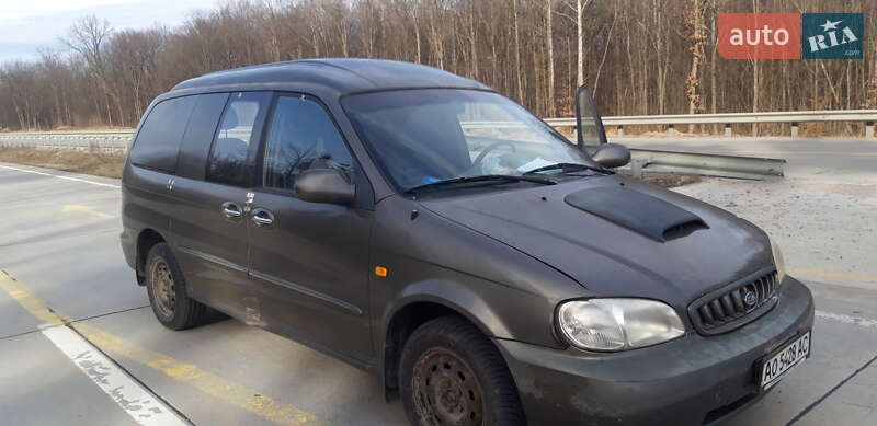 Kia Carnival (2001)
