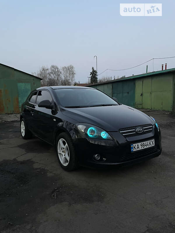 Kia Ceed (2008)