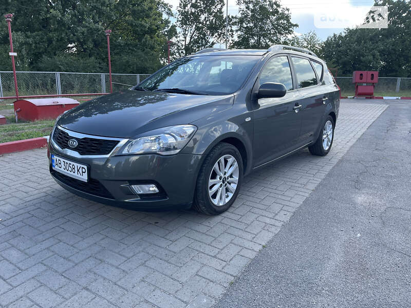 Kia Ceed (2011)