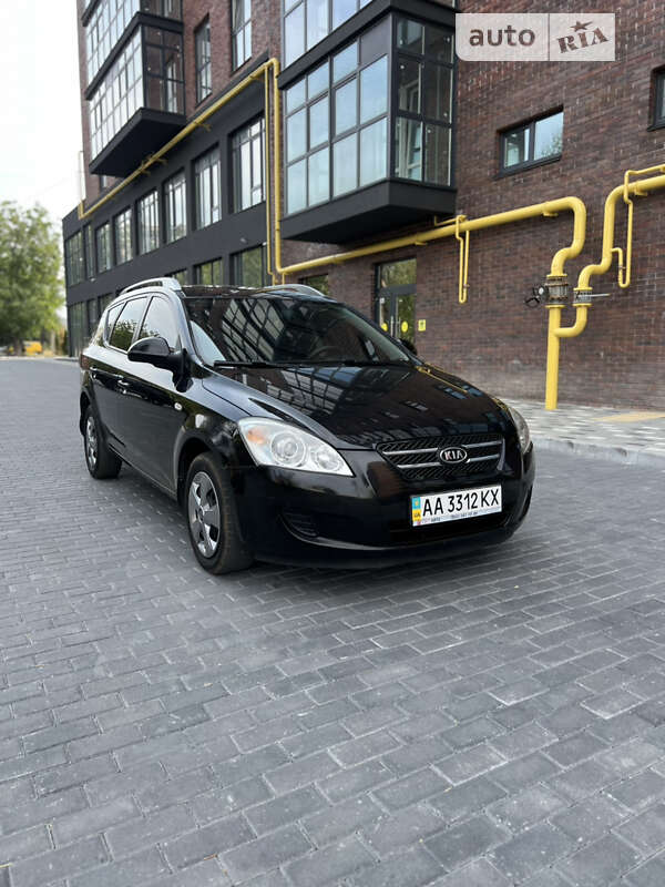 Kia Ceed (2007)