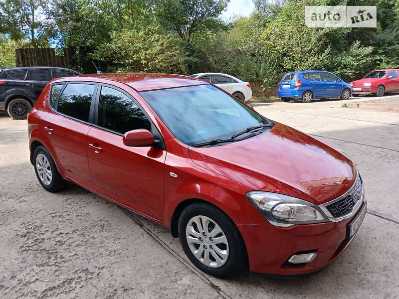 Kia Ceed (2010)