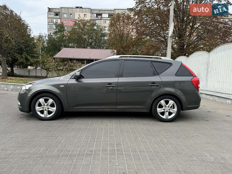 Kia Ceed (2011)