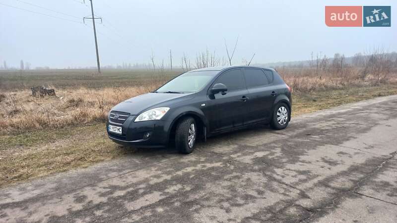Kia Ceed (2008)