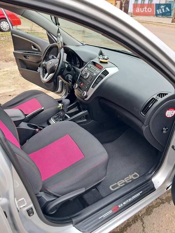 Kia Ceed (2011)