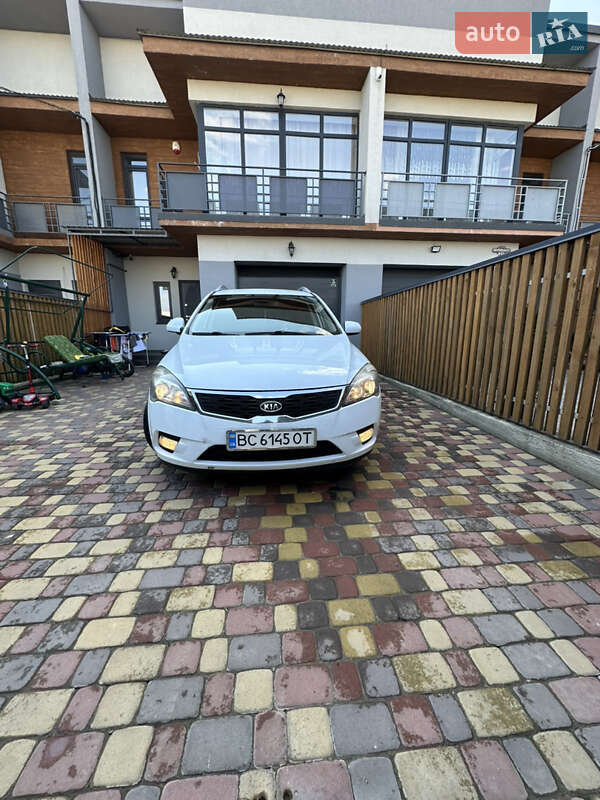 Kia Ceed (2011)