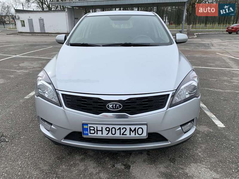 Kia Ceed (2011)