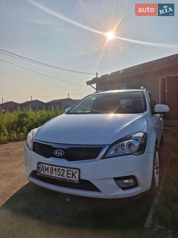 Kia Ceed (2010)