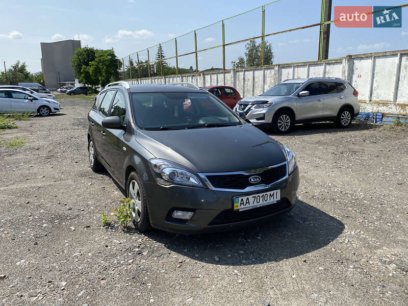 Kia Ceed (2012)