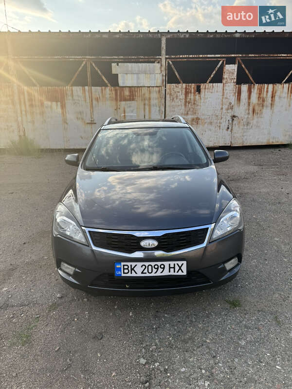 Kia Ceed (2009)