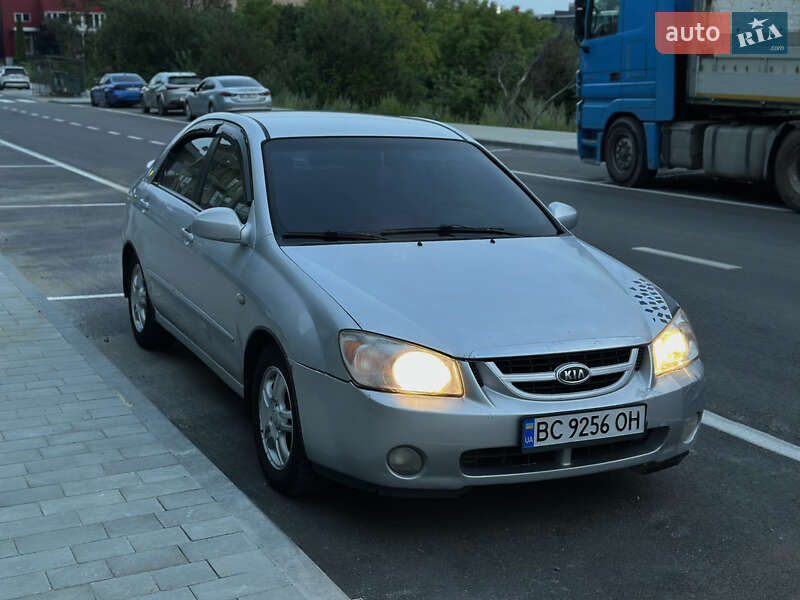 Kia Cerato (2006)