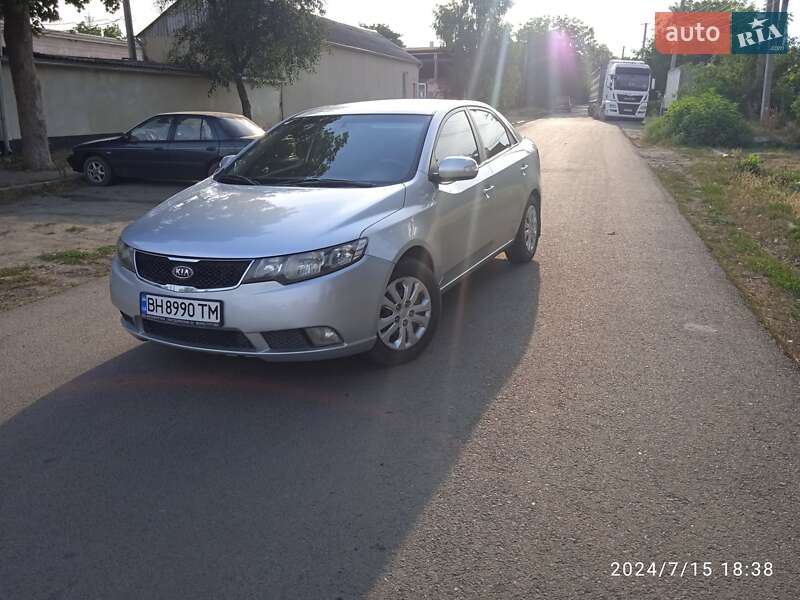 Kia Forte (2009)
