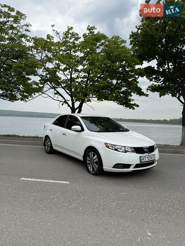 Kia Forte (2013)