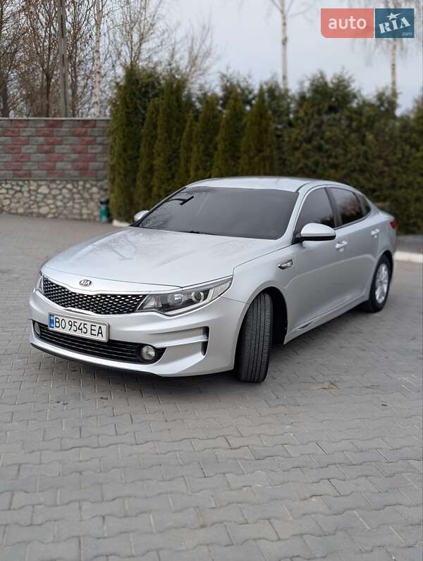 Kia K5 (2016)