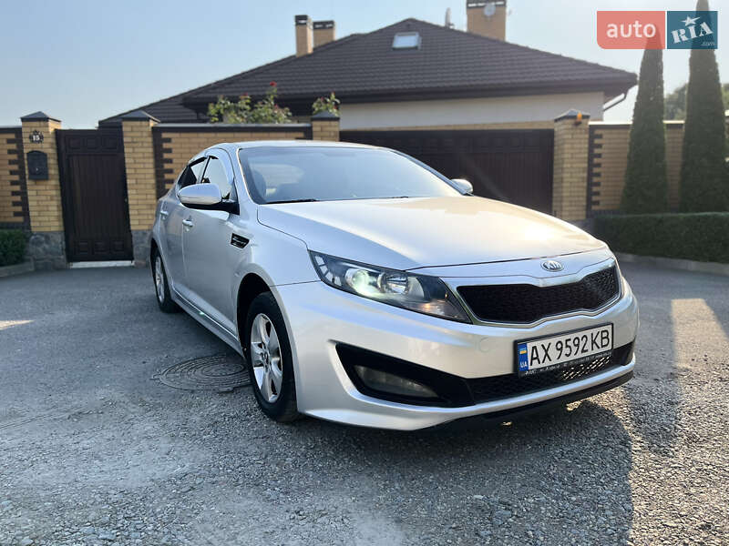 Kia K5 (2012)