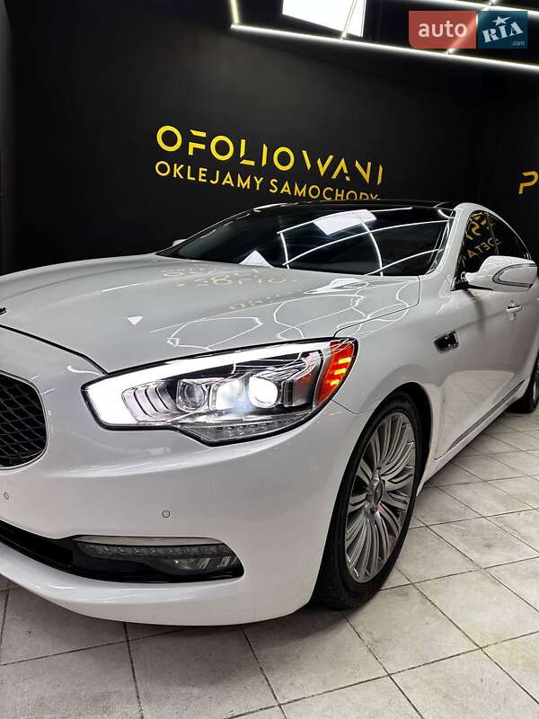 Kia K900 (2015)