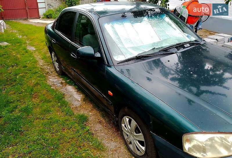 Kia Magentis (2002)