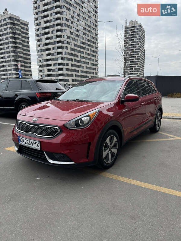 Kia Niro (2016)