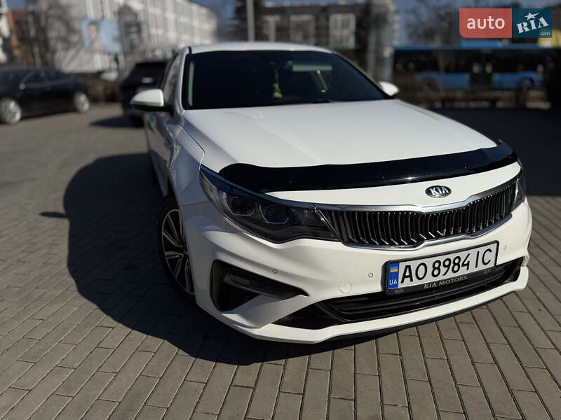 Kia Optima (2019)