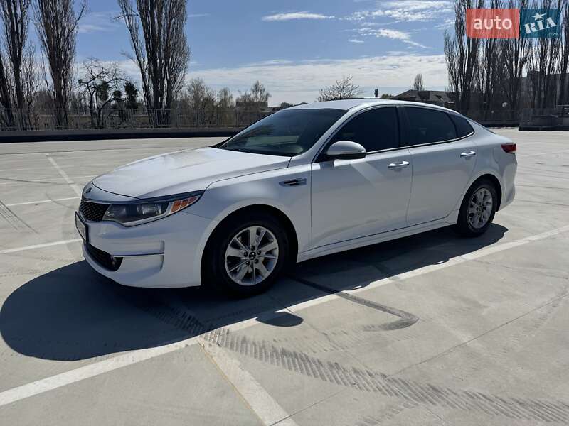 Kia Optima (2016)