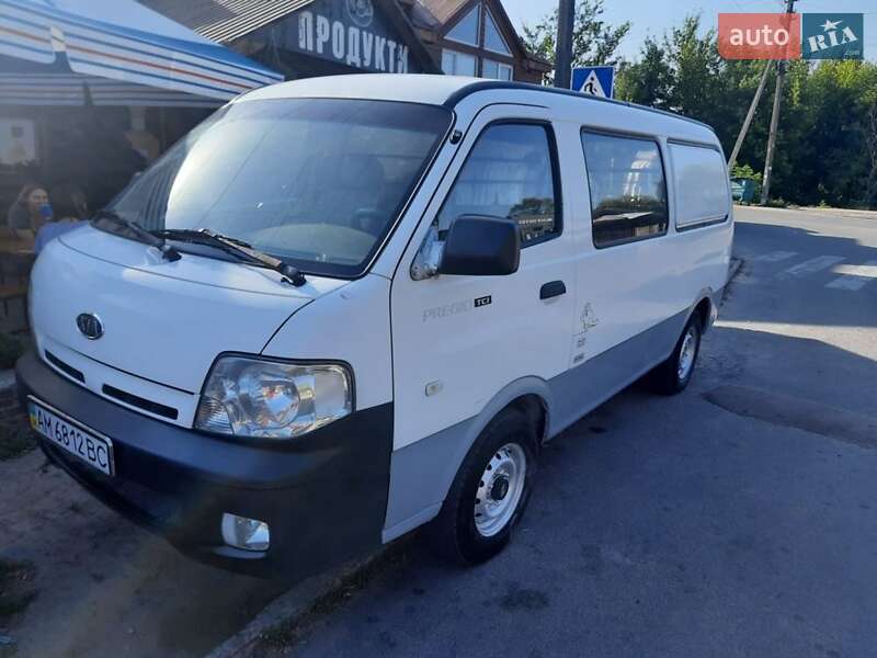 Kia Pregio (2005)