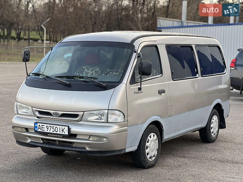 Kia Pregio (1998)