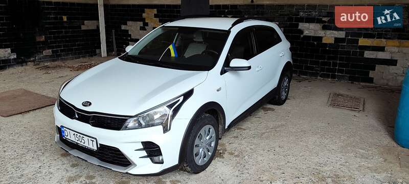 Kia Rio x-line (2021)