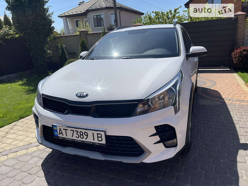 Kia Rio x (2021)